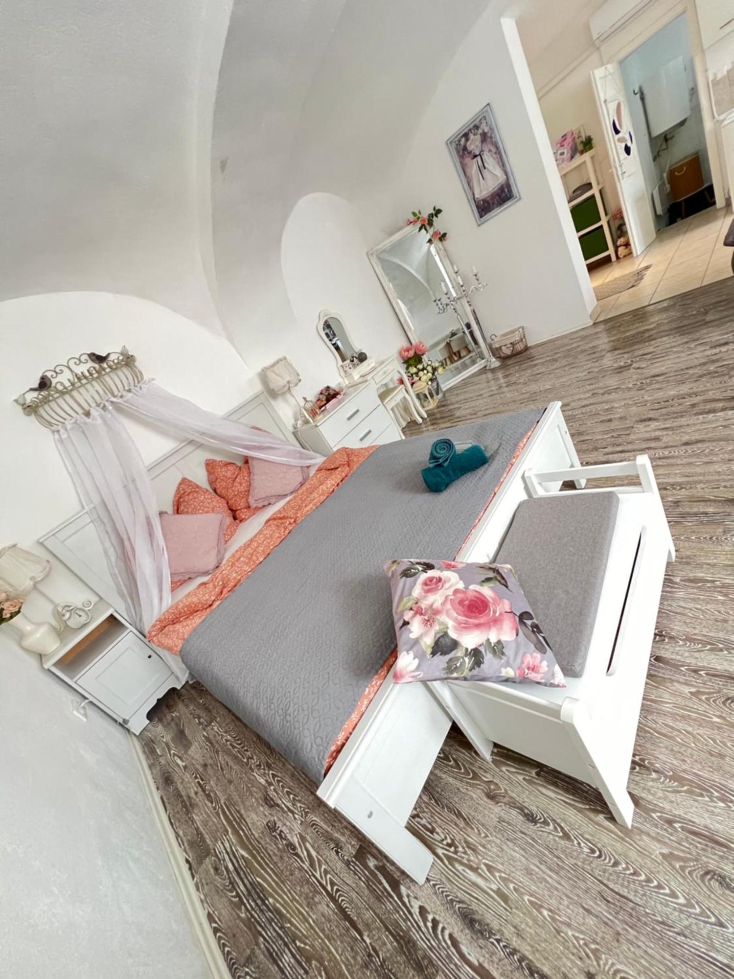 Korona Apartman Székesfehérvár Екстериор снимка