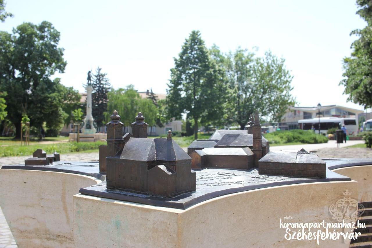 Korona Apartman Székesfehérvár Екстериор снимка