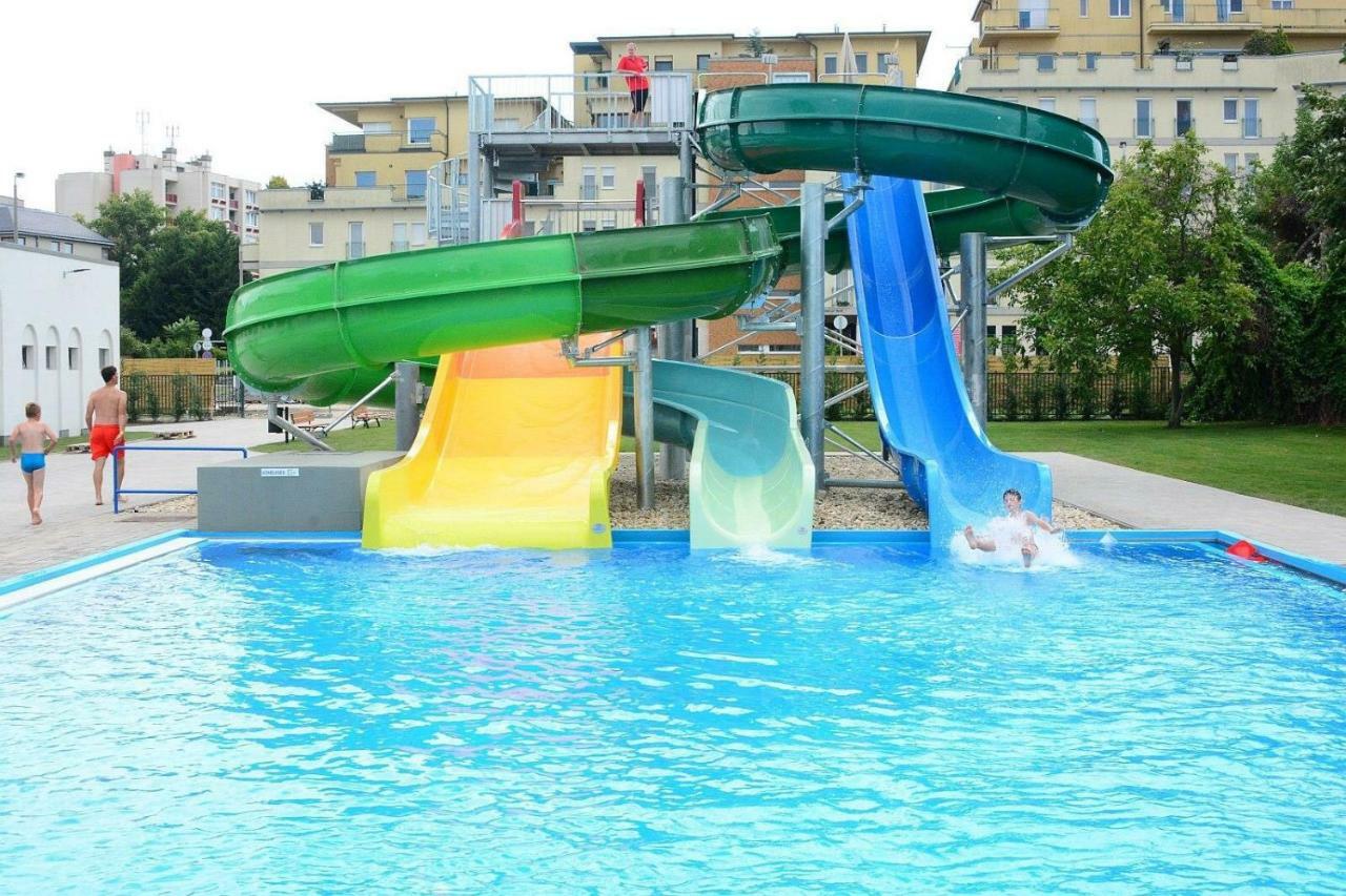 Korona Apartman Székesfehérvár Екстериор снимка